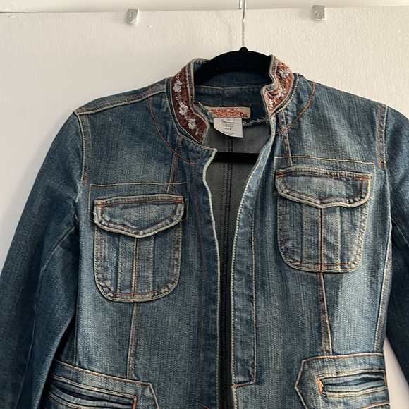 Paris blues Jean jacket with brown velvet trim floral details embroidering sz S - Picture 2 of 7